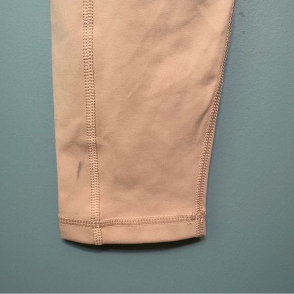 American Eagle The Everything Pocket Leggings in Blush. Hi-Rise. NWT FLAW. Large - Picture 14 of 16